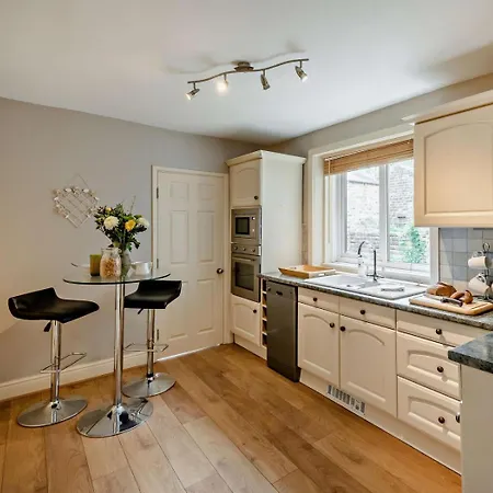 Lägenhet 1 Bed In Oc-hh055 *